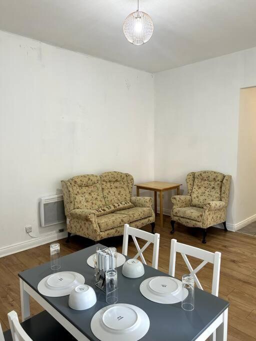 Leicester Spacious Flat With Free Parking Екстериор снимка