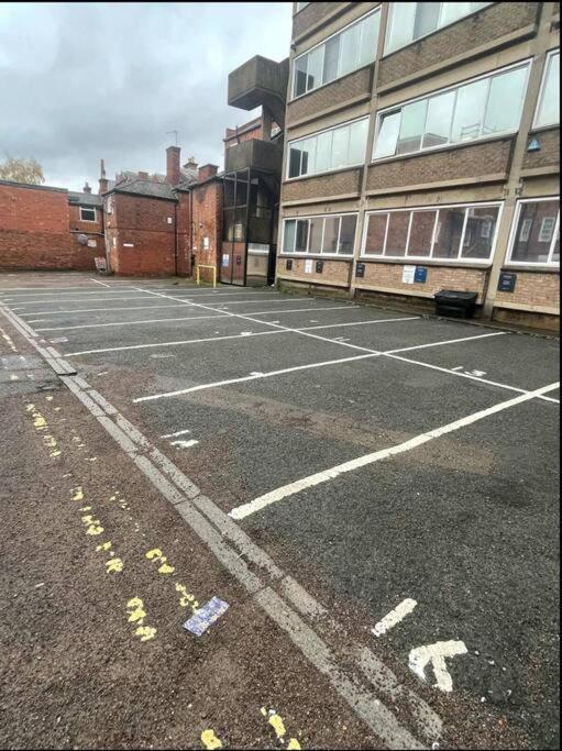 Leicester Spacious Flat With Free Parking Екстериор снимка